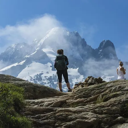 Le Cristal - Mont Blanc 4 - Happy * Chamonix